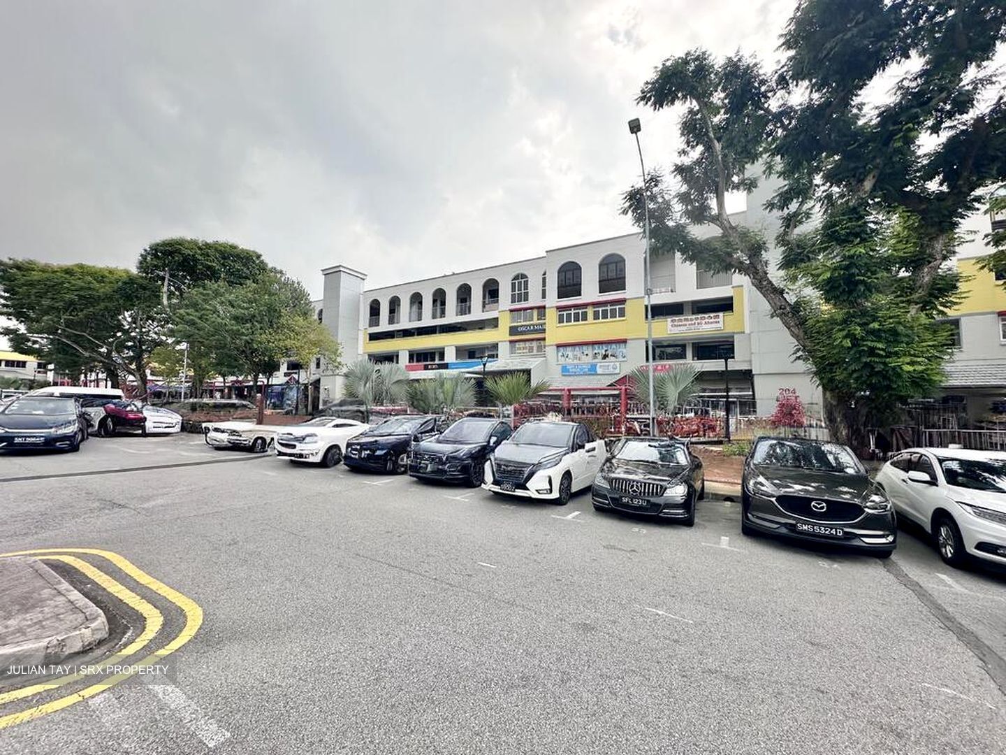 Hougang Street 21 (D19), Shop House #522527191